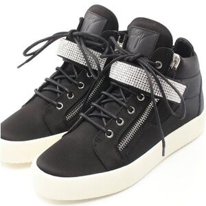 Fairly used giuseppe with diamond buckle men sneakers